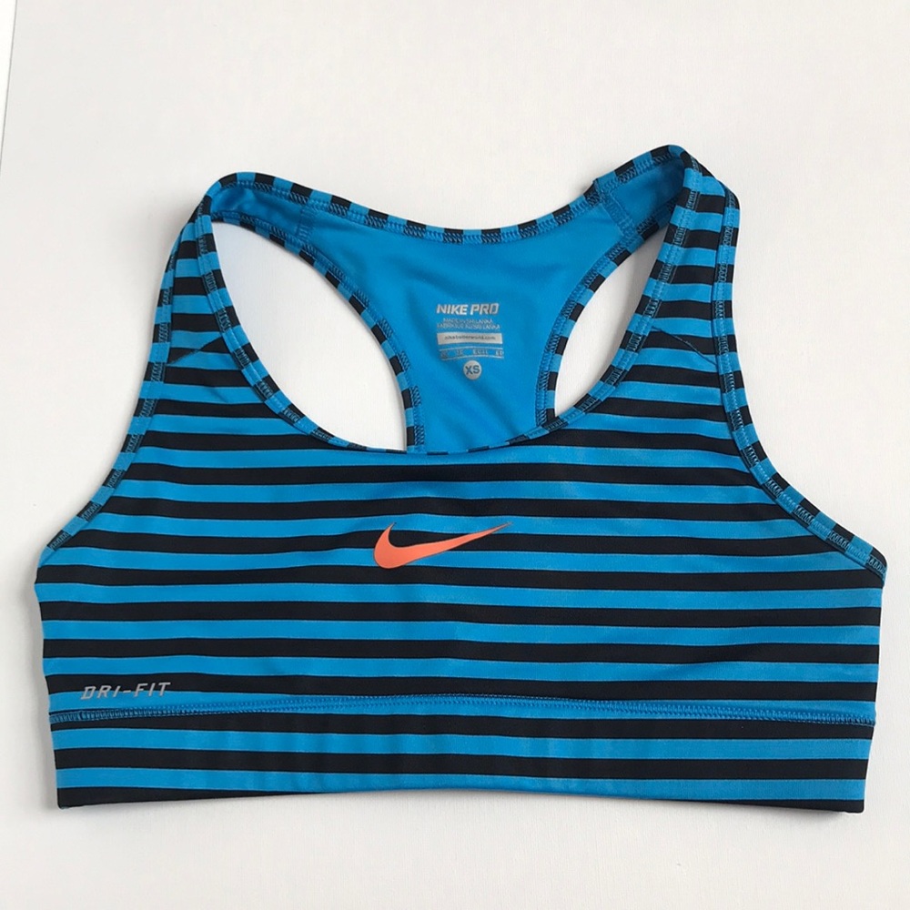 Nike pro sports bra